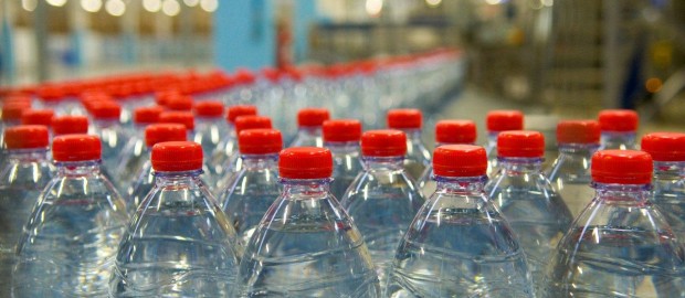Acqua in bottiglia? Attento a quello che bevi